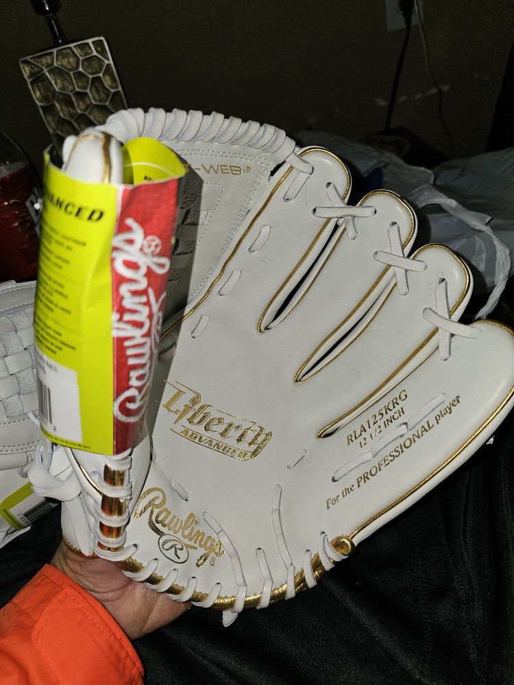 Rawlings Liberty Advanced Softball  Gloves