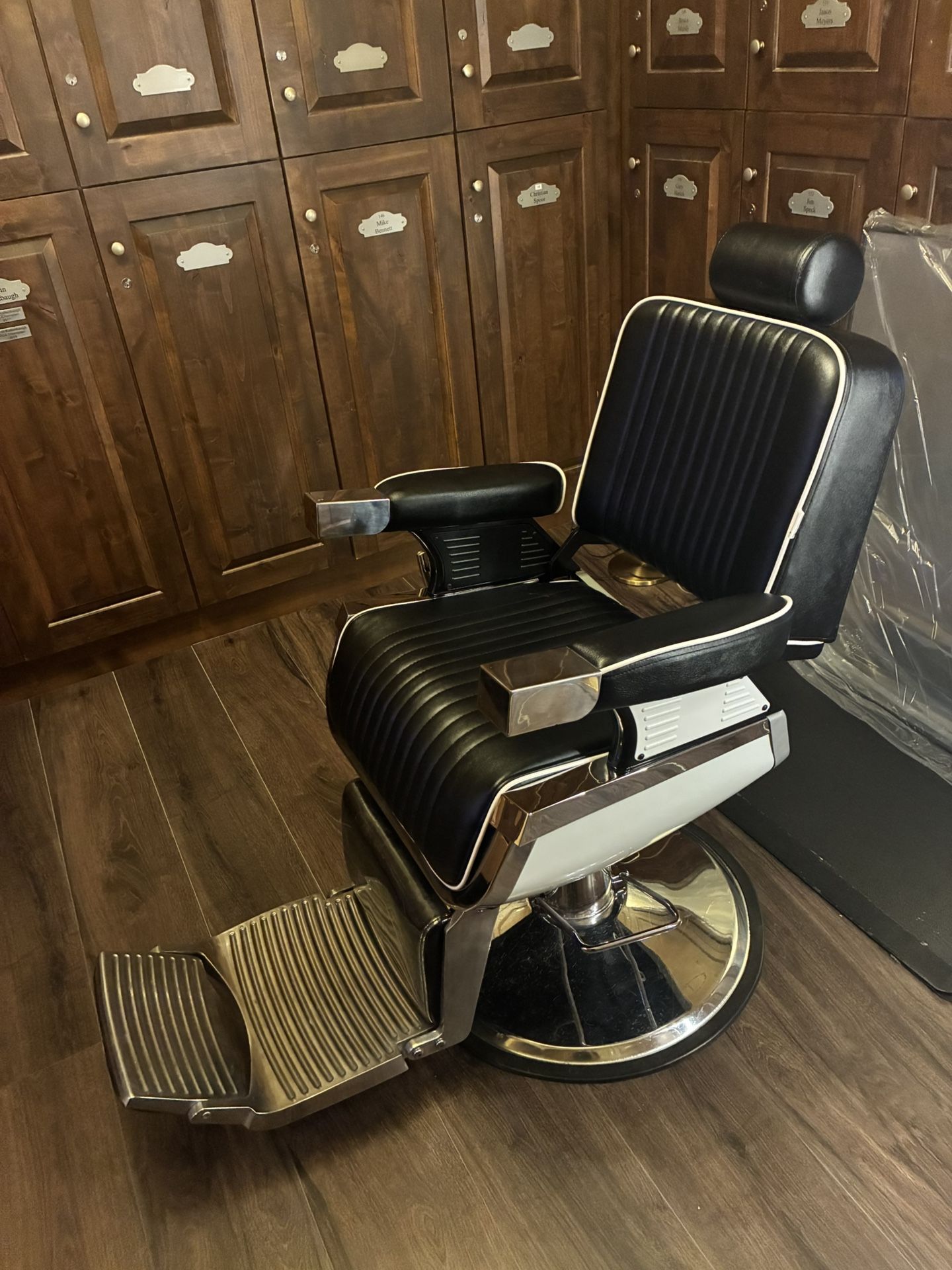 Barber chair