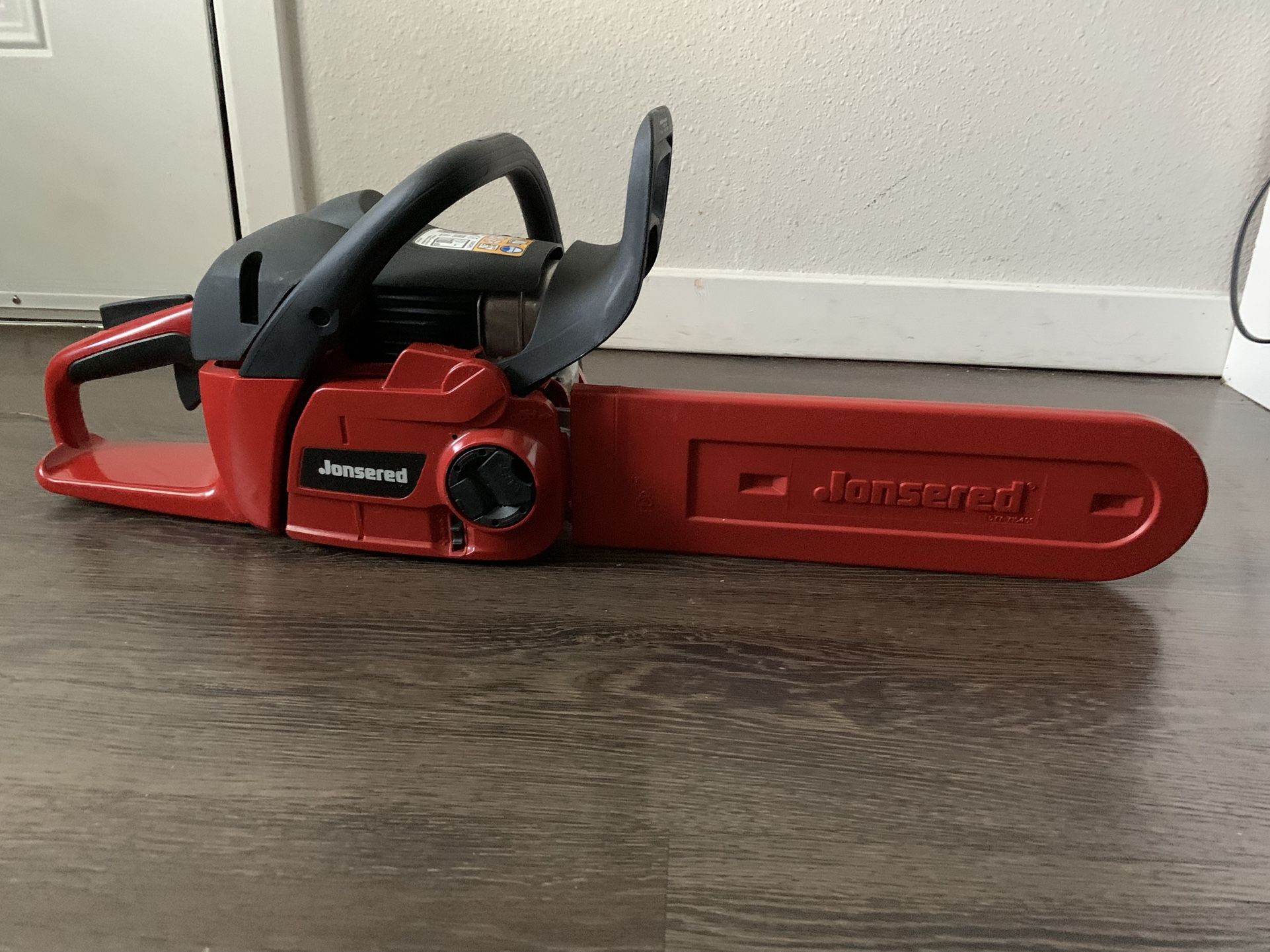 Brand Nee Jonsered Chain Saw