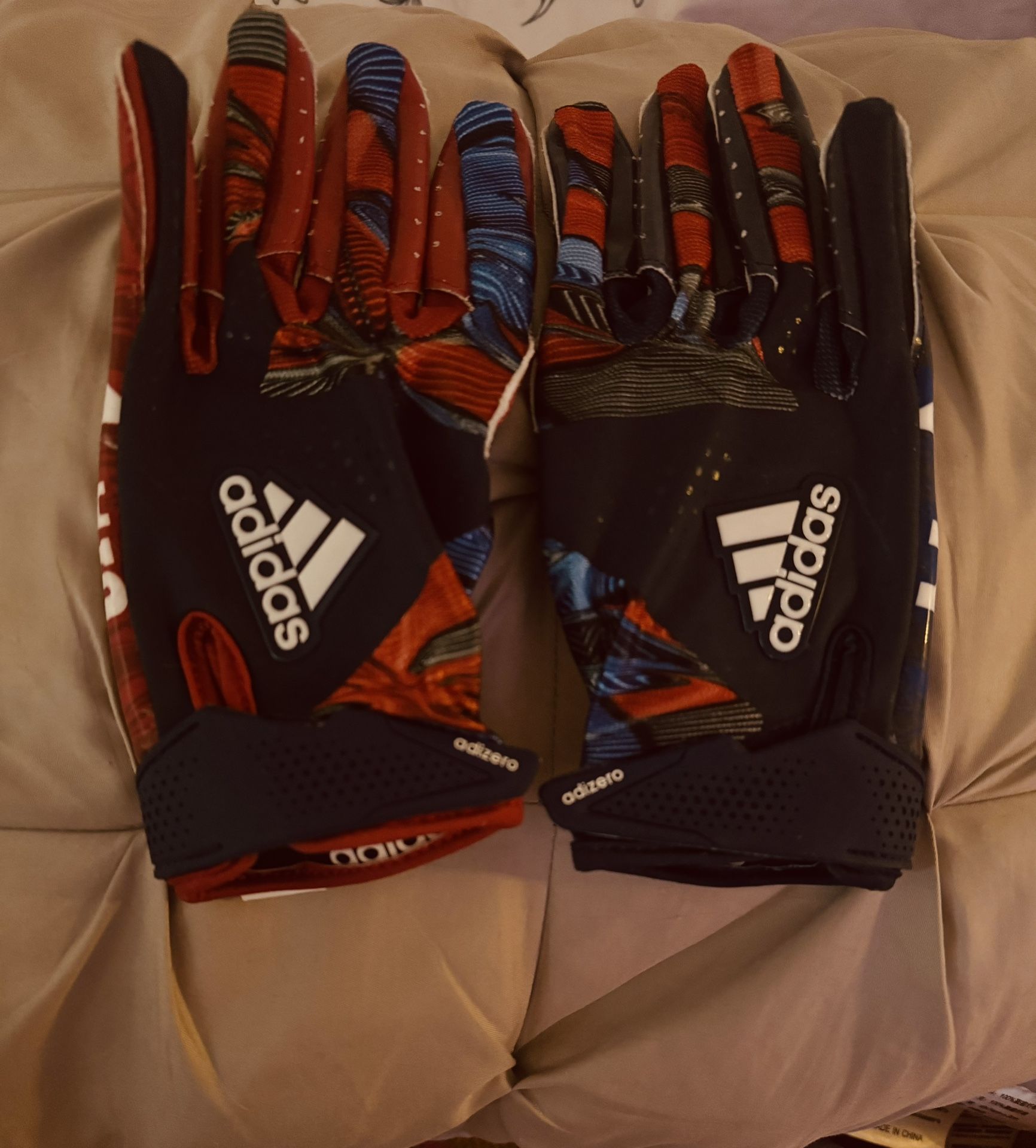 Adidas GoalKeeper Gloves “Don’t Mess With Texas”