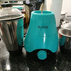Blaze Mixer Grinder In Excellent Condition