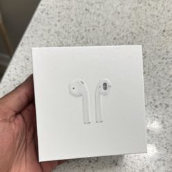 Apple AirPods (First Gen) 