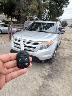 Car Keys N Remotes/ Llaves Con Control