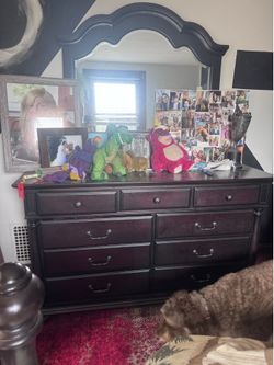 Raymour & Flanigan Wooden Queen Size Bed, Mattress & Dresser