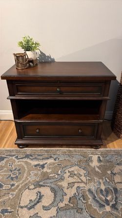 Pottery Barn Nightstand End Table