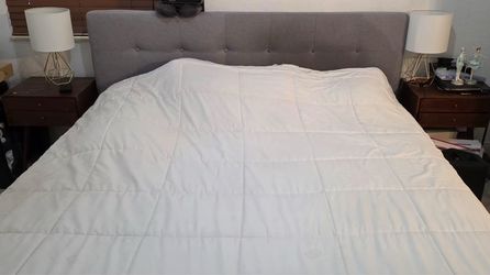 King size bed + mattress + nightstands