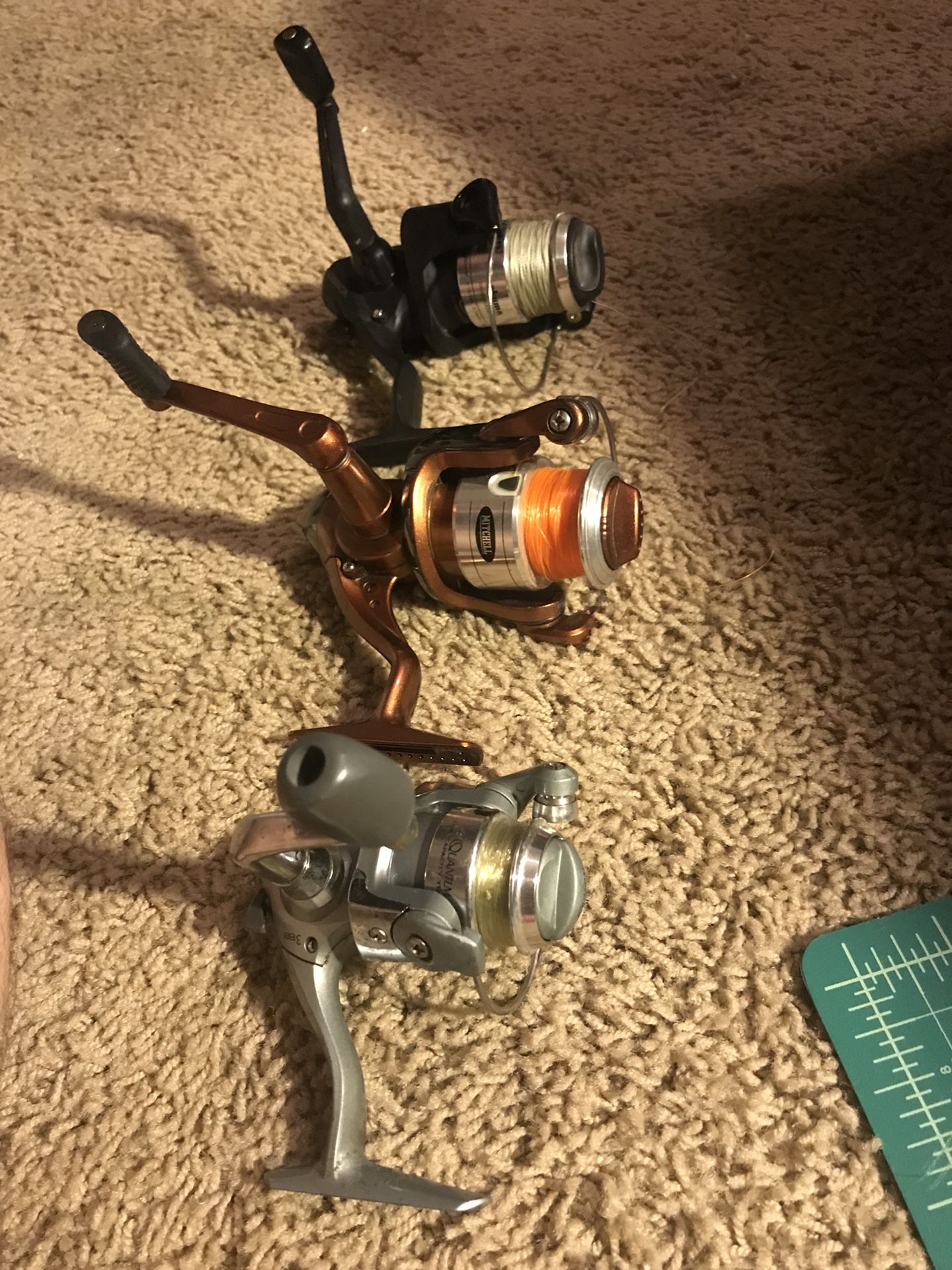 Lot of Spinning Reels! Quantum, Mitchell, Voyager.