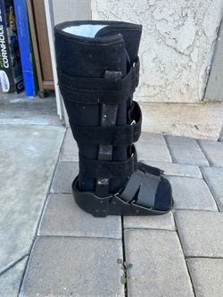 ORTHOPEDIC BOOT