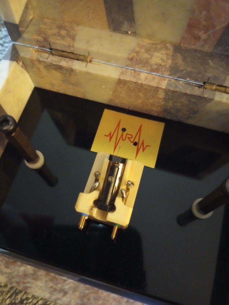 AIDAS mammoth Gold 2 phono Cartridge / Extremely High End