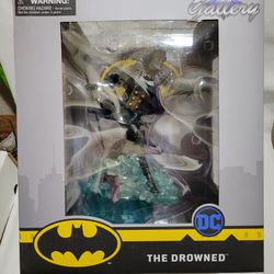 Batman The Drowned Dimond Select Statue