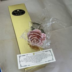 Real Rose Preserved And Dipped In 24 Kt Gold