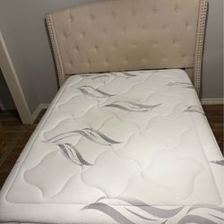 Memory foam queen mattress with bed frame