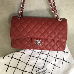Chanel ladies shoulder bag classic models silver chain bag for Sale in  Branford, CT - OfferUp