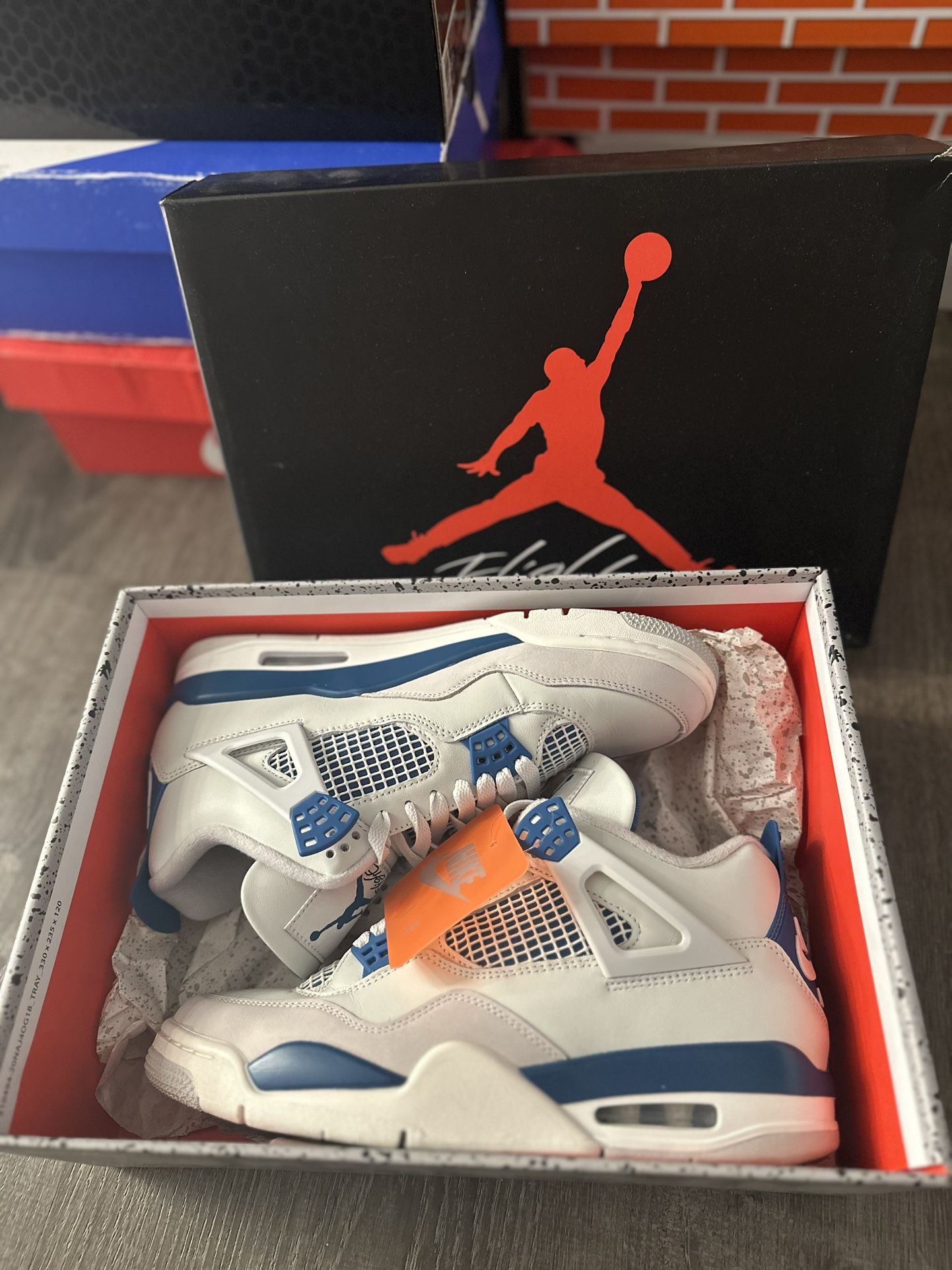 Jordan 4