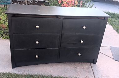 Dresser! Medium 6 Drawer Dresser