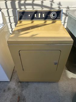 Vintage Maytag Electronic Dry Control Dryer (Harvest Gold)