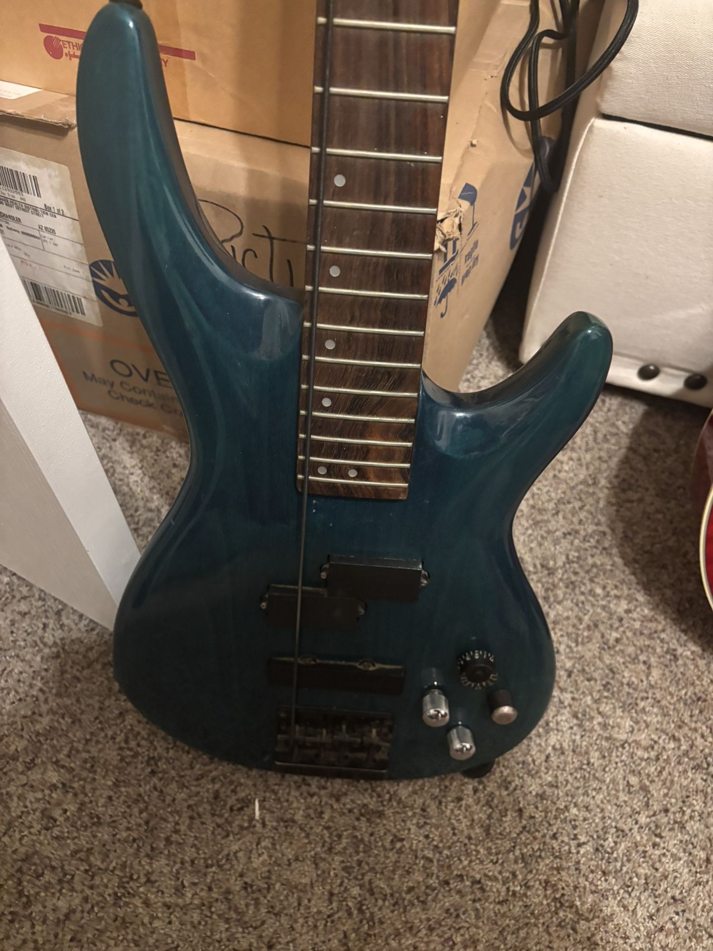 Kana GTX 200 Electric Bass And Amp