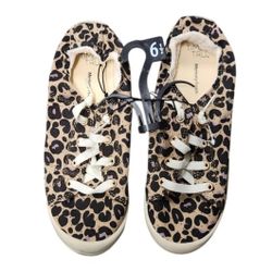 Time and Tru Size 6.5 Animal Print Memory Foam Shoes New