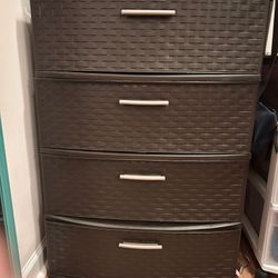 Plastic weave drawers 
