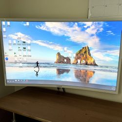 Samsung 32” Curved Monitor