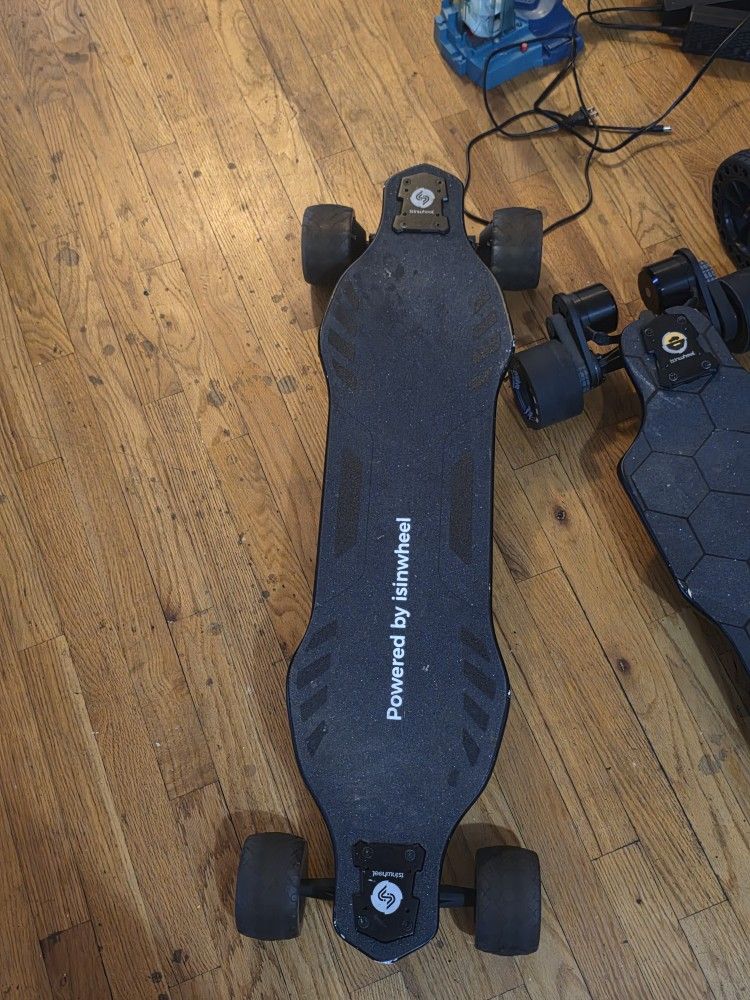 iSinwheel V8 & V10 Electric Skateboards - Bundle Deal! Less than 50 Miles!