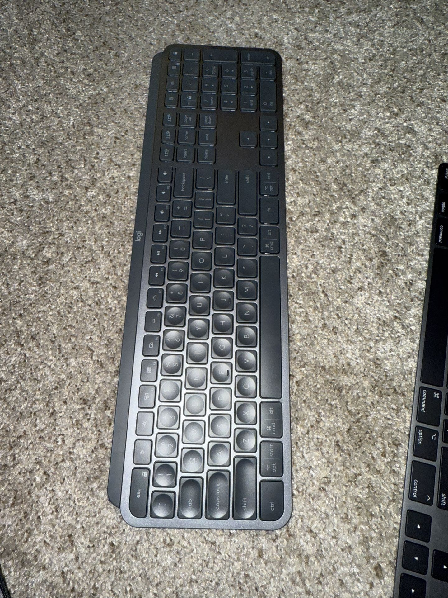 Logitech MX Keys