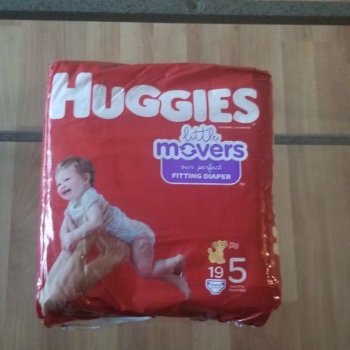 Huggies Little Movers Baby Diapers Size 5 19 Count 
