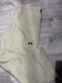 Dickies new size 46x 32
