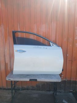 2013-2018 NISSAN ALTIMA FRONT DOOR PASSENGER  SIDE COMPLETE OEM