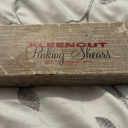 Vintage Kleencut Pinking Shears 