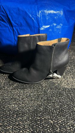 Black Boots VIONIC SIZE 11 New