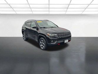 2022 Jeep Brújula