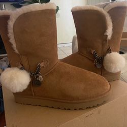 Classic Short Charm Size 9 Brand New Never Worn