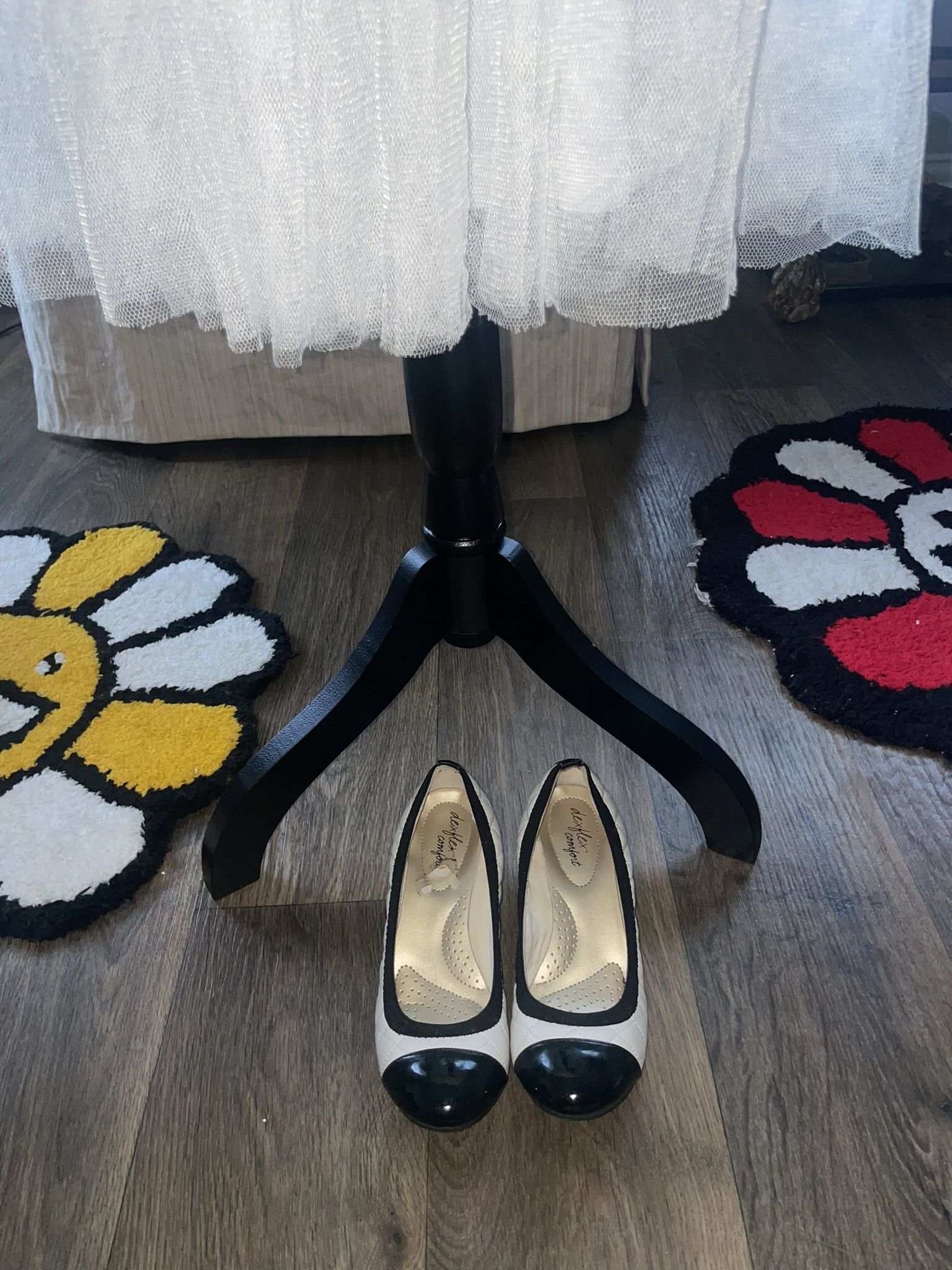Black And White Ballet Flats 