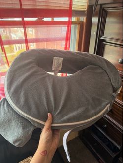 Nursing pillow