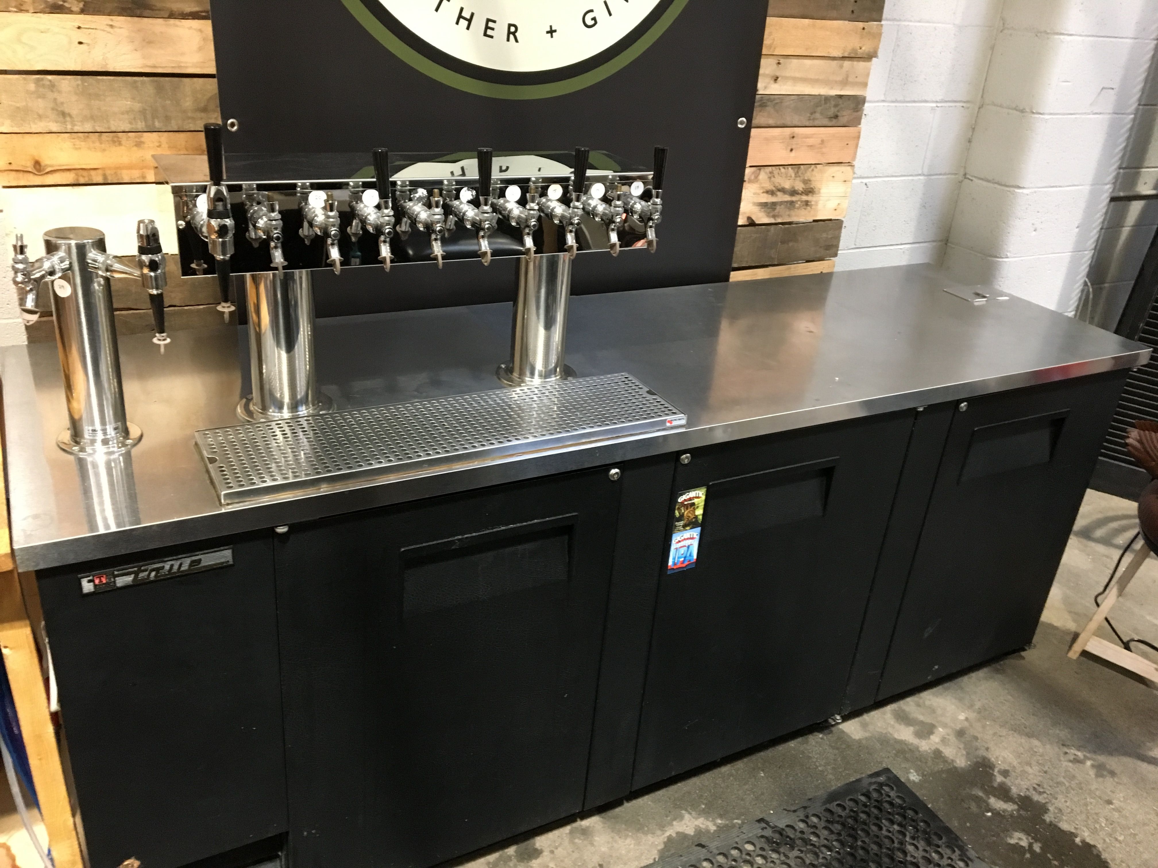 True Manufacturing 9 tap Kegerator for Sale in Portland, OR OfferUp