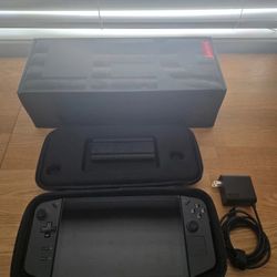 Lenovo Legion Go 8.8" Gaming Handheld AMD Ryzen Z1 Extreme 16GB 1TB SSD Window