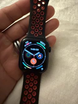Apple Watch 7 (45mm)