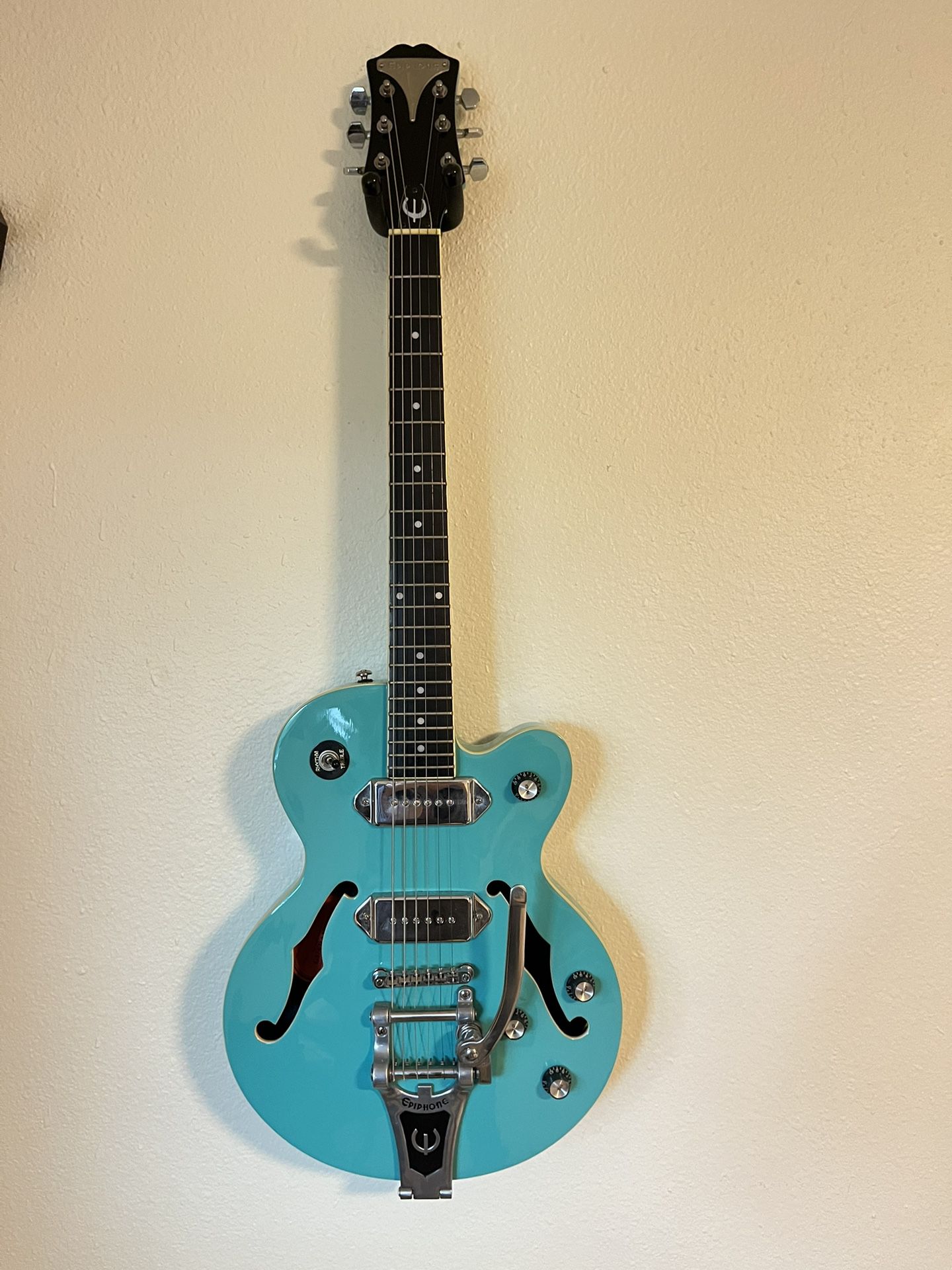 Epiphone Wildkat Electric Guitar With Bigsby
