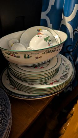 Lenox Sleighride Dishes