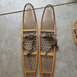 A&F Holding Co. Vintage Military Snowshoes 1943 WWII