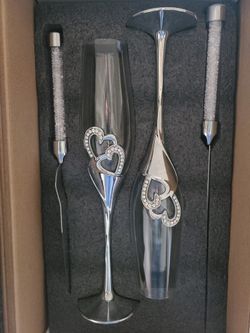 Wedding Champagne Flutes and Cake Knife Server Set, 

