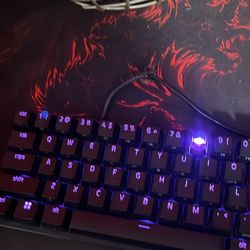 Razor huntsman mini. MISSING no. 8 keycap