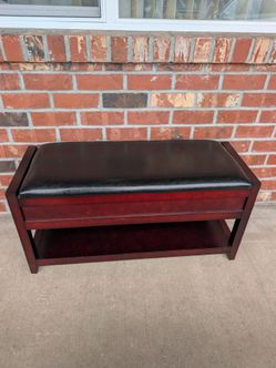 Small storage bench