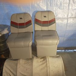 Boat seats two New Nice