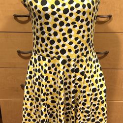 LulaRoe Dress - Comfortable Sleeveless Scoop Neck Soft Knit- M