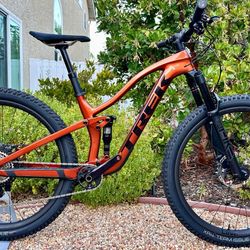 NEW - 2024 Trek Top Fuel 9.8 XT