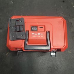 Milwaukee M12  Portable Vacuum