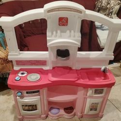 2 Step Kid Play Kitchen