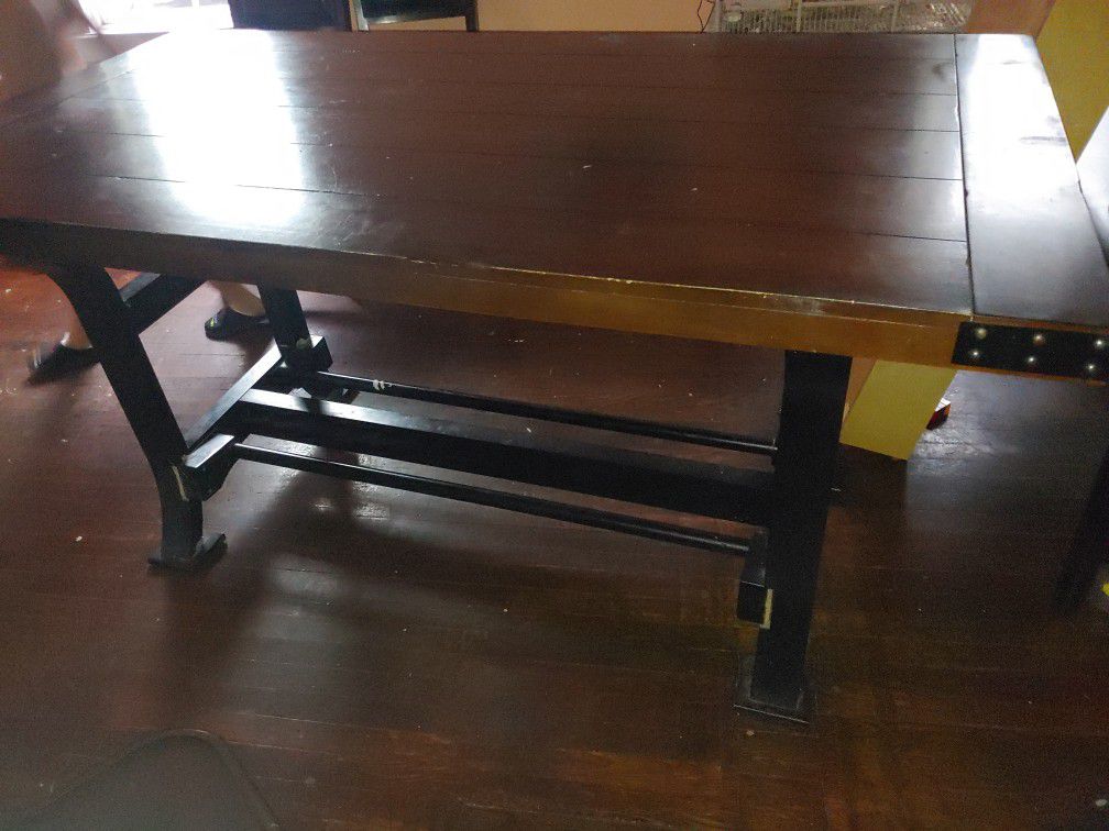 Great High Top Table Paid Over 1k. Comes With Chairs And Bench Make An Offer Moving Asap
